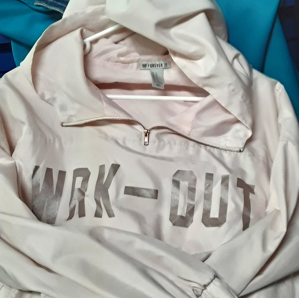 Light windbreaker size M